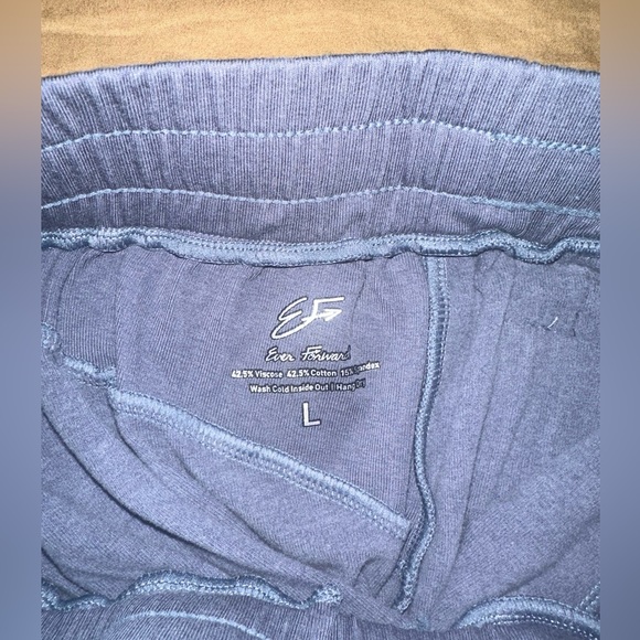 EverForward Joggers - Picture 3 of 4